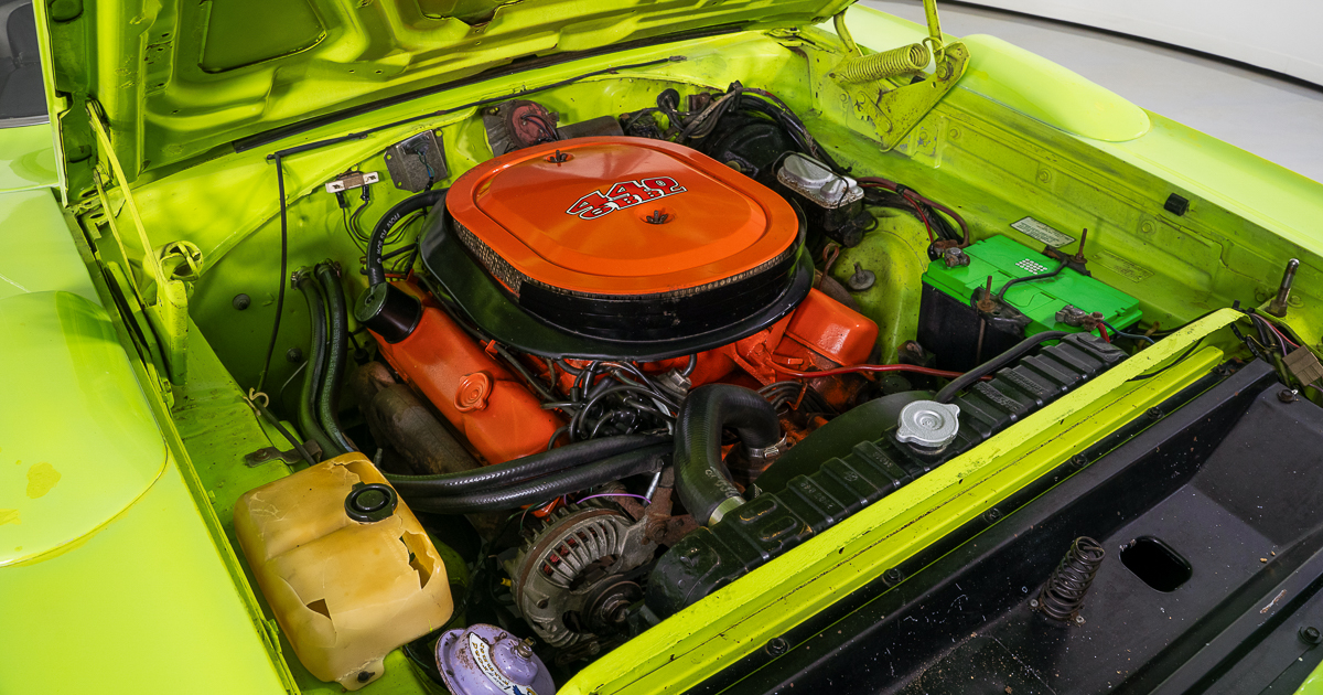 FastLaneSTL's tweet image. This 1970 Plymouth Superbird in Limelight Green is a true survivor, still packing its numbers-matching 440 Six-Barrel V8. One of only 408 built with this combo, this is a rare piece of Mopar and NASCAR history! 🏁

See more ➡️ fastlanecars.com/vehicles/4056/…