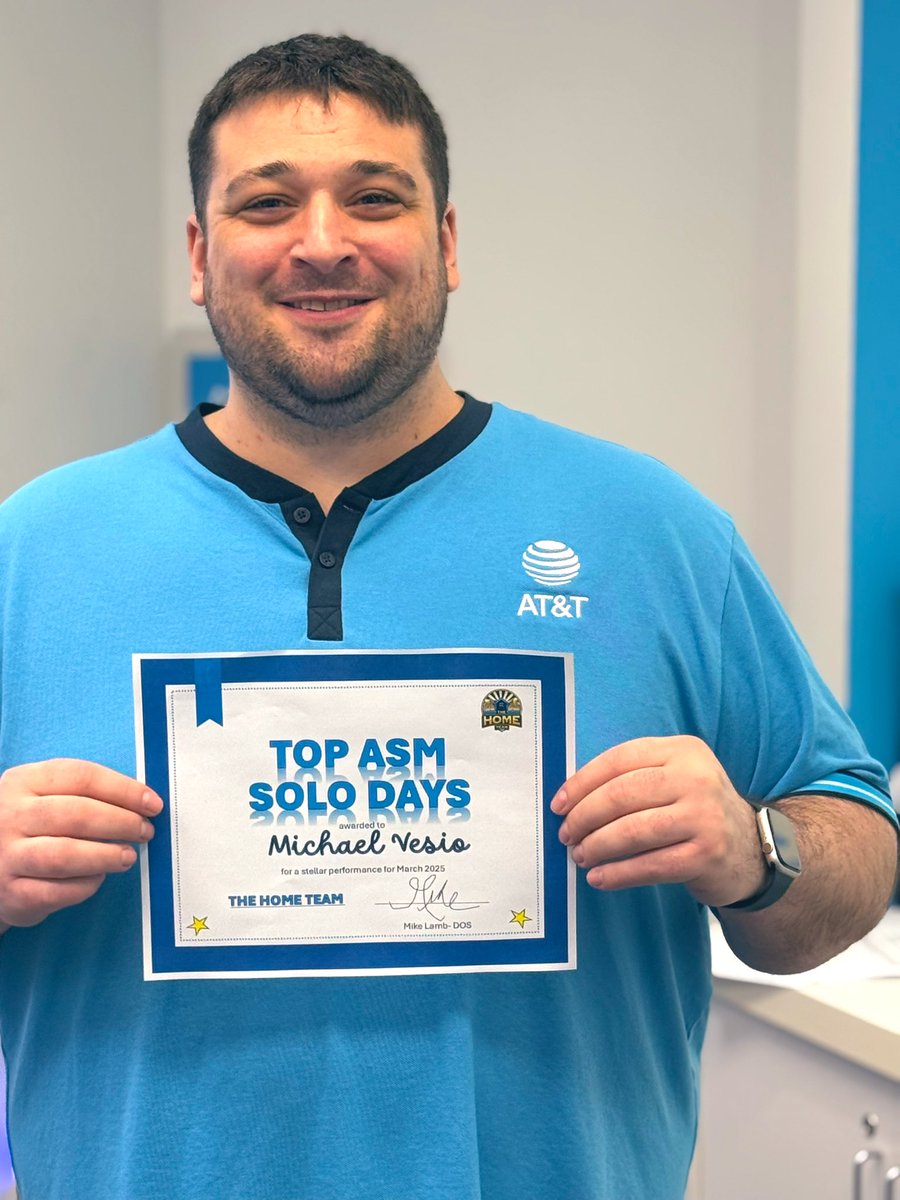 Ayyy shout out to the whole team at AT&amp;T Beaver Valley Mall for making this happen. I couldn’t ask for a better squad 💯 We’re coming for that VIP report next! 👀📈<a href="/TheHomeTeamMAS/">The Home Team</a>