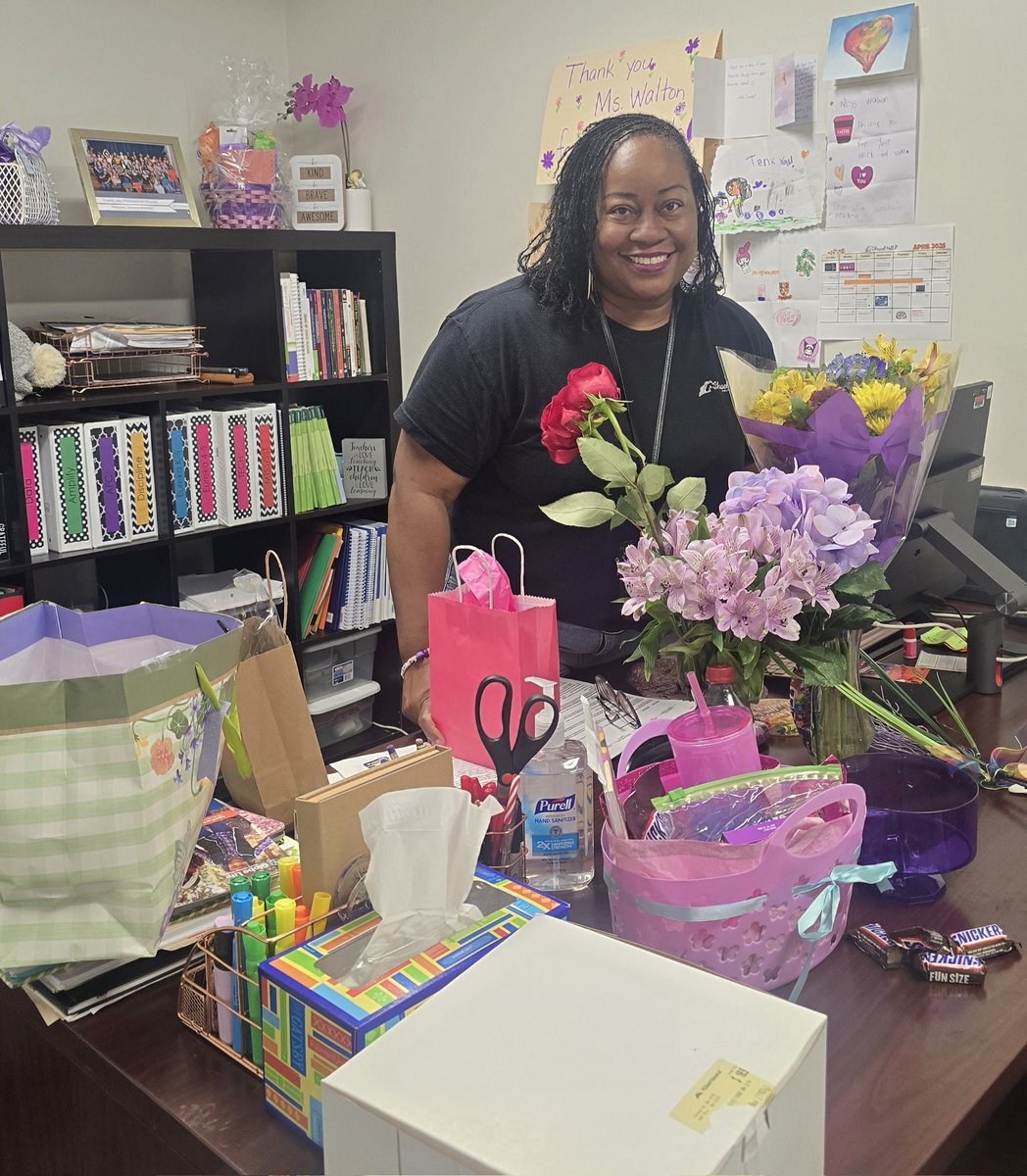Chapel Hill (@chapelhillpl) on Twitter photo This week, we were more than happy to celebrate you and all that you do!! Happy Assistant Principal Week to our Mrs. Walton! <a href="/wtwhitevt/">W.T. White Vertical Team</a> @Region3_DISD <a href="/dallasschools/">Dallas ISD</a> This week, we were more than happy to celebrate you and all that you do!! Happy Assistant Principal Week to our Mrs. Walton! <a href="/wtwhitevt/">W.T. White Vertical Team</a> @Region3_DISD <a href="/dallasschools/">Dallas ISD</a>