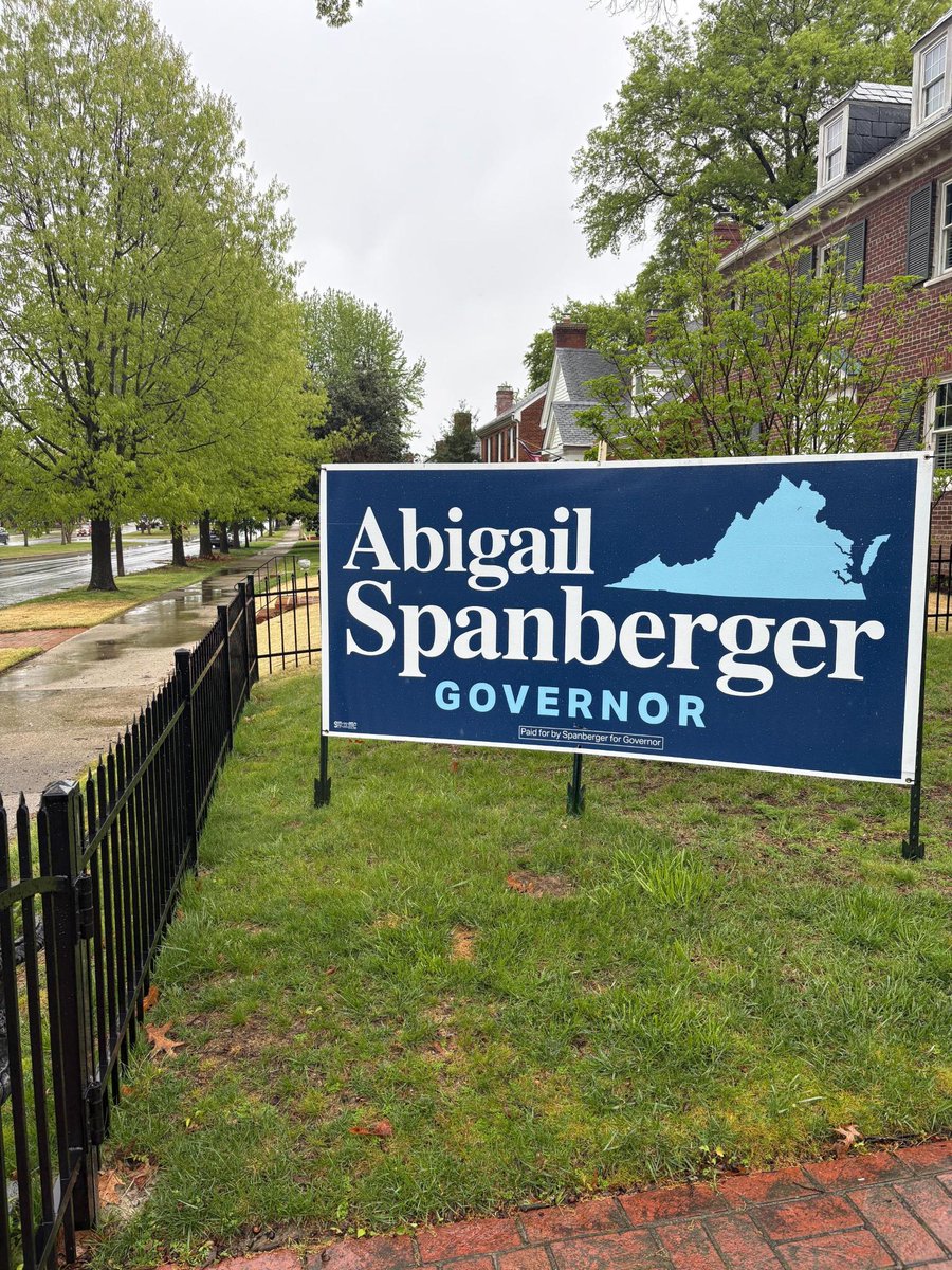 Running Ukrop's Monument Ave 10k in Richmond tomorrow? 👀🏃‍♀️

Be on the lookout for our Team Spanberger signs along the route. And the best of luck!