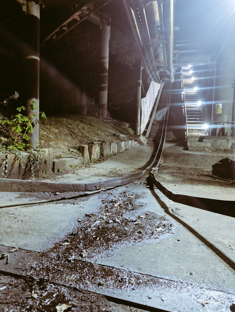 ChessingtonBuzz's tweet photo. Stage 2 of 3 - lift hill and tunnel
#Vampire35
#VIPExperienceBTS https://t.co/XEBFSAPzbA