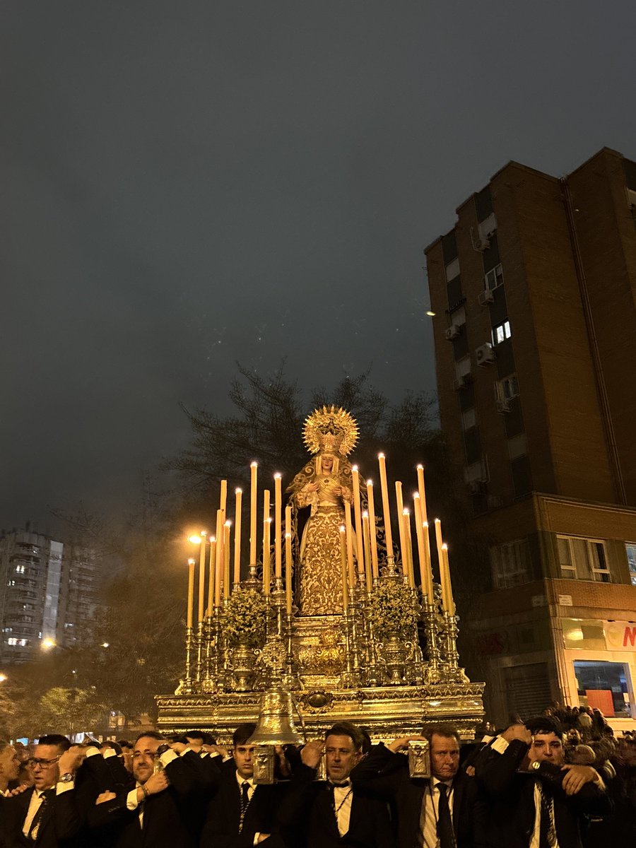 ‼️ El traslado de Expiración ya avanza por calle Montalbán
#CofradíasMLG