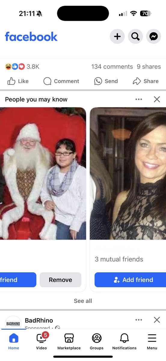 tonycmk's tweet photo. The stupidly simple things in life make my day .. in my “People You May Know” on that other app .. a ladies arm blends perfectly in to the next photo 🤣
#Ineedtogetoutmore https://t.co/yfLARIjKQx