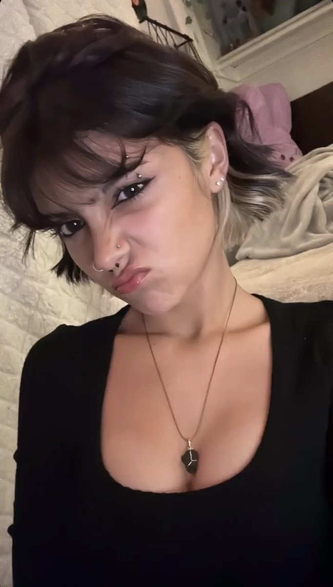 Madison 🖤 tweet media