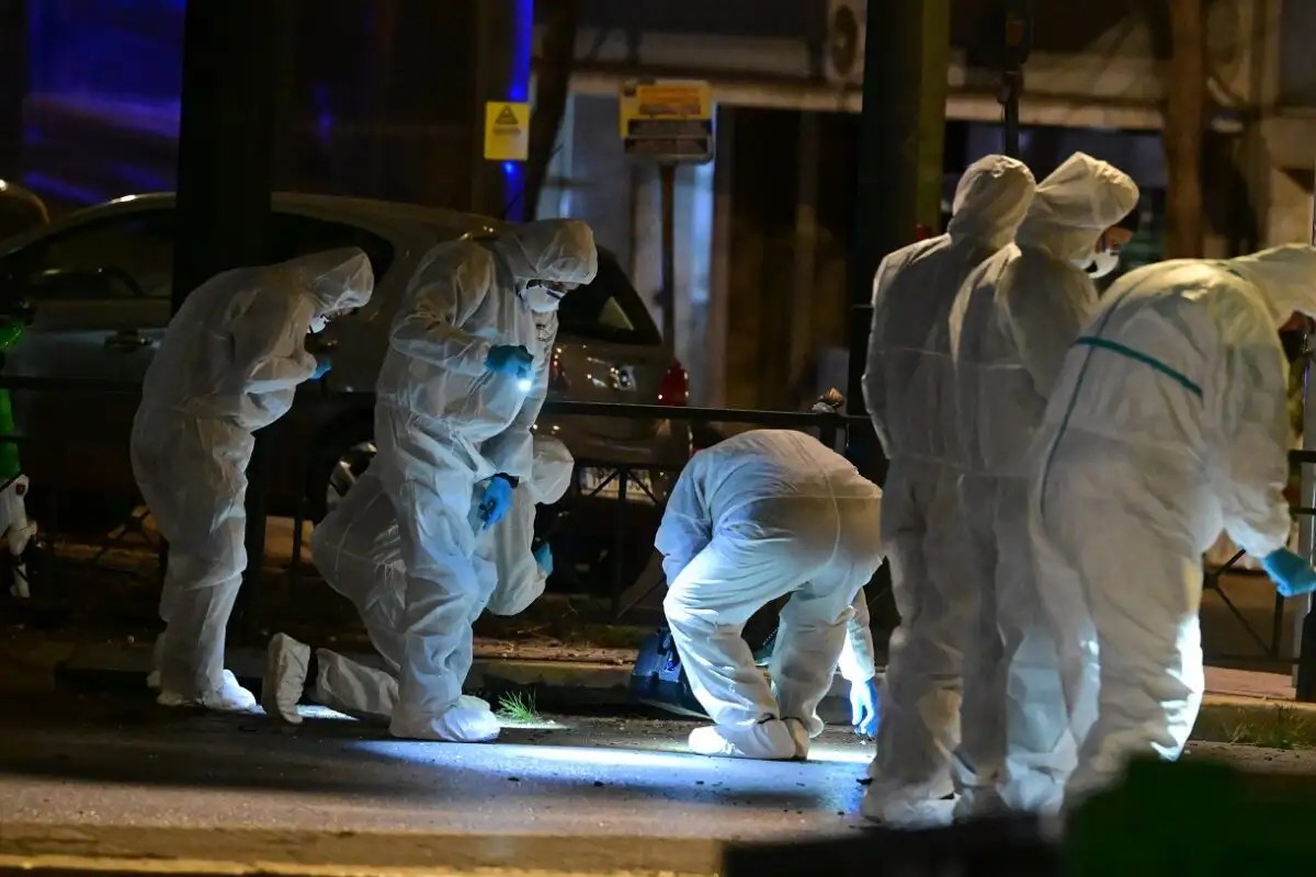 vasskal's tweet image. Στην #hellenic_train για μια βόμβα μαλλον μικρής ισχύος ερευνούν σπιθαμή προς σπιθαμή τον αποκλεισμένο χώρο με ακραίο επαγγελματισμό. 
Ότι ακριβώς ΔΕΝ έγινε στα #Τεμπη_συγκαλυψη