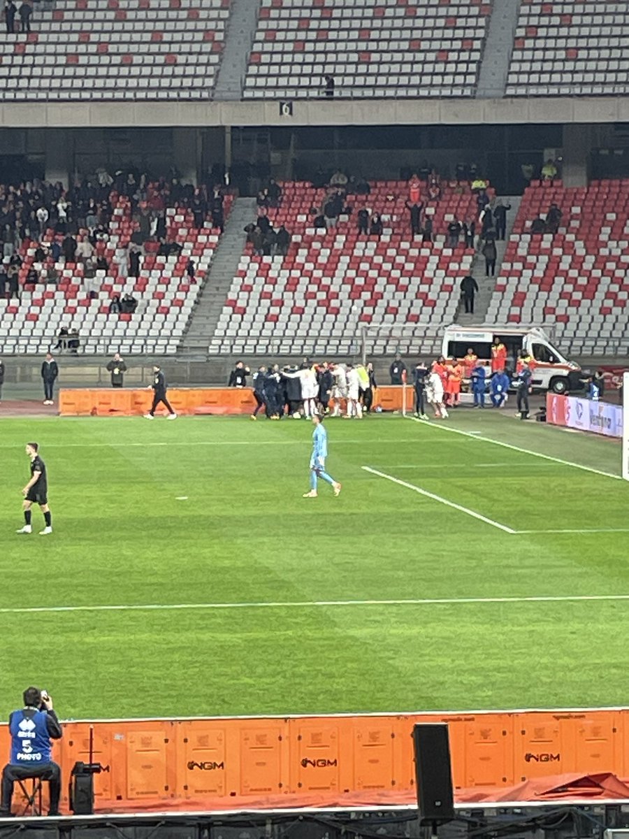 benedman_87's tweet photo. Gooool di #Simic al minuto ‘89 per il @sscalciobari 🐔 https://t.co/kYxXiuQ2Qo