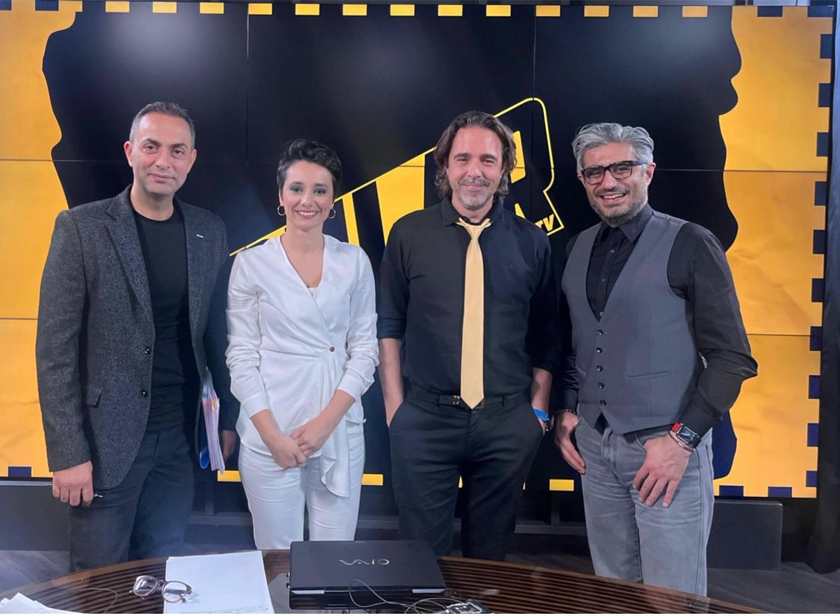 Bugün de yayın bitti. Kıymet vere, izleyen herkese teşekkür ederiz.

#onlartv <a href="/timursoykan/">Timur Soykan</a> <a href="/aydinsule1/">Şule Aydın</a> <a href="/barispehlivan/">Barış Pehlivan</a> <a href="/barispehlivan/">Barış Pehlivan</a>