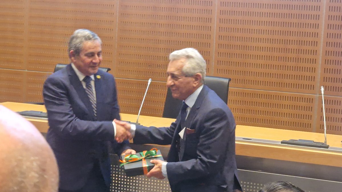 pelekani's tweet photo. Με μεγάλη χαρά και τιμή παρευρέθηκα σε μια πολύ ξεχωριστή εκδήλωση που πραγματοποιήθηκε στο Πανεπιστήμιο Κύπρου, αφιερωμένη στην αναγνώριση της πολύτιμης συνεισφοράς του Ιδρύματος Α.Γ. Λεβέντη στο έργο και την ανάπτυξη του Πανεπιστημίου μας. https://t.co/xwHr0kfmTU