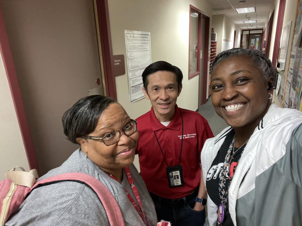 Ms. Cole's Classroom tweet media