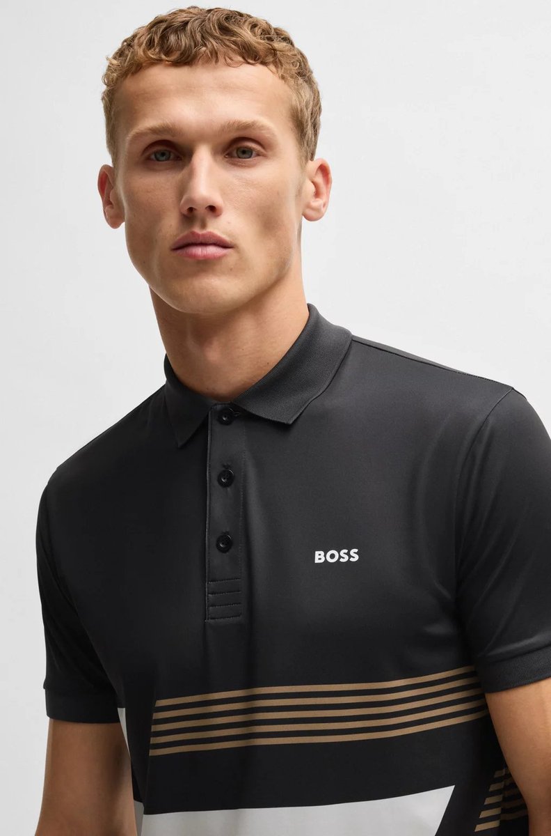 Amig@ de <a href="/c_insurgentes/">Corredor Insurgentes</a> en <a href="/LasPlazasOutlet/">OUTLET LERMA</a> podrás encontrar <a href="/HUGOBOSS/">HUGO BOSS Corporate</a>