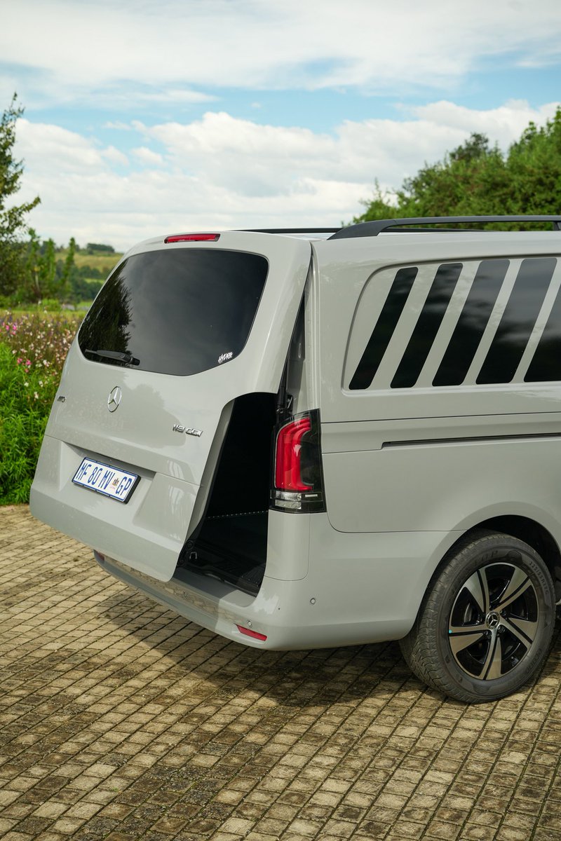 PapiMabele's tweet photo. I’m afraid the new Vito is a 10/10 and you actually don’t need the V300 😭😭🙈

#VitoSelect https://t.co/oKdCeUw1Mg