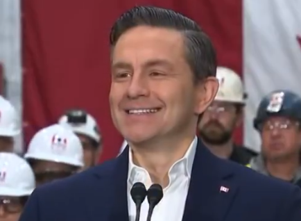 TheIcehawk's tweet image. LOL he's doing that painfully fake forced smile at the beginning again. 😂