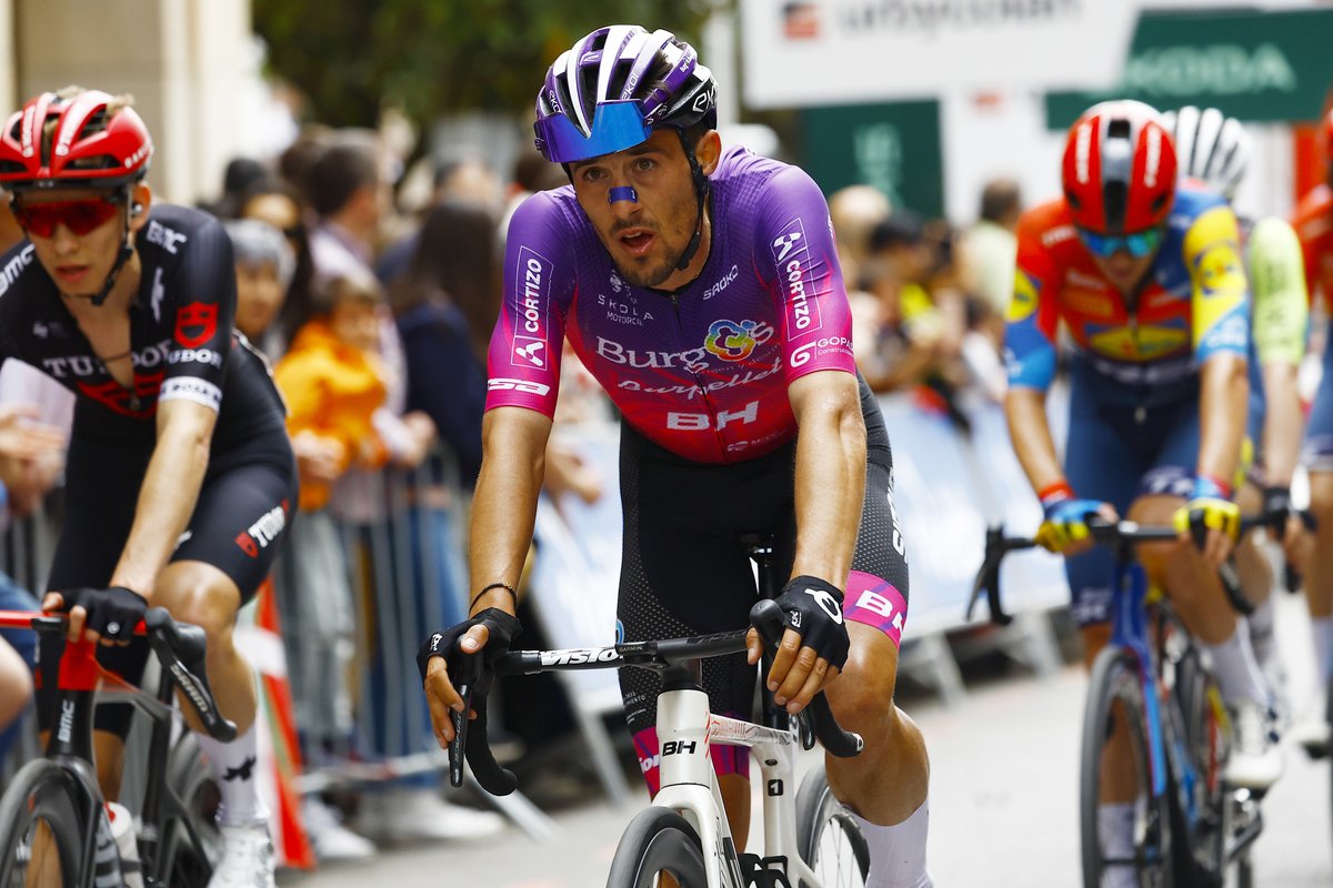 #Itzulia2025 🇪🇸

Y de postre, la etapa reina en Éibar 🤪

📷 <a href="/SprintCycling/">SprintCycling</a>