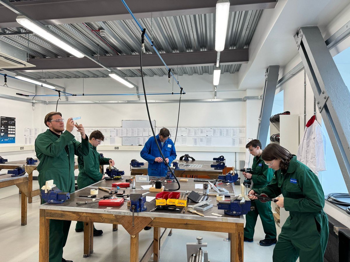Our Managing Director, Wayne Easlea, spent the day as a Year 1 apprentice!

Our Year 1 apprentices showed their passion, focus, and talent — supported by a team of instructors who truly care about their success.

#AviationApprentice #AviationCareers #EngineeringExcellence