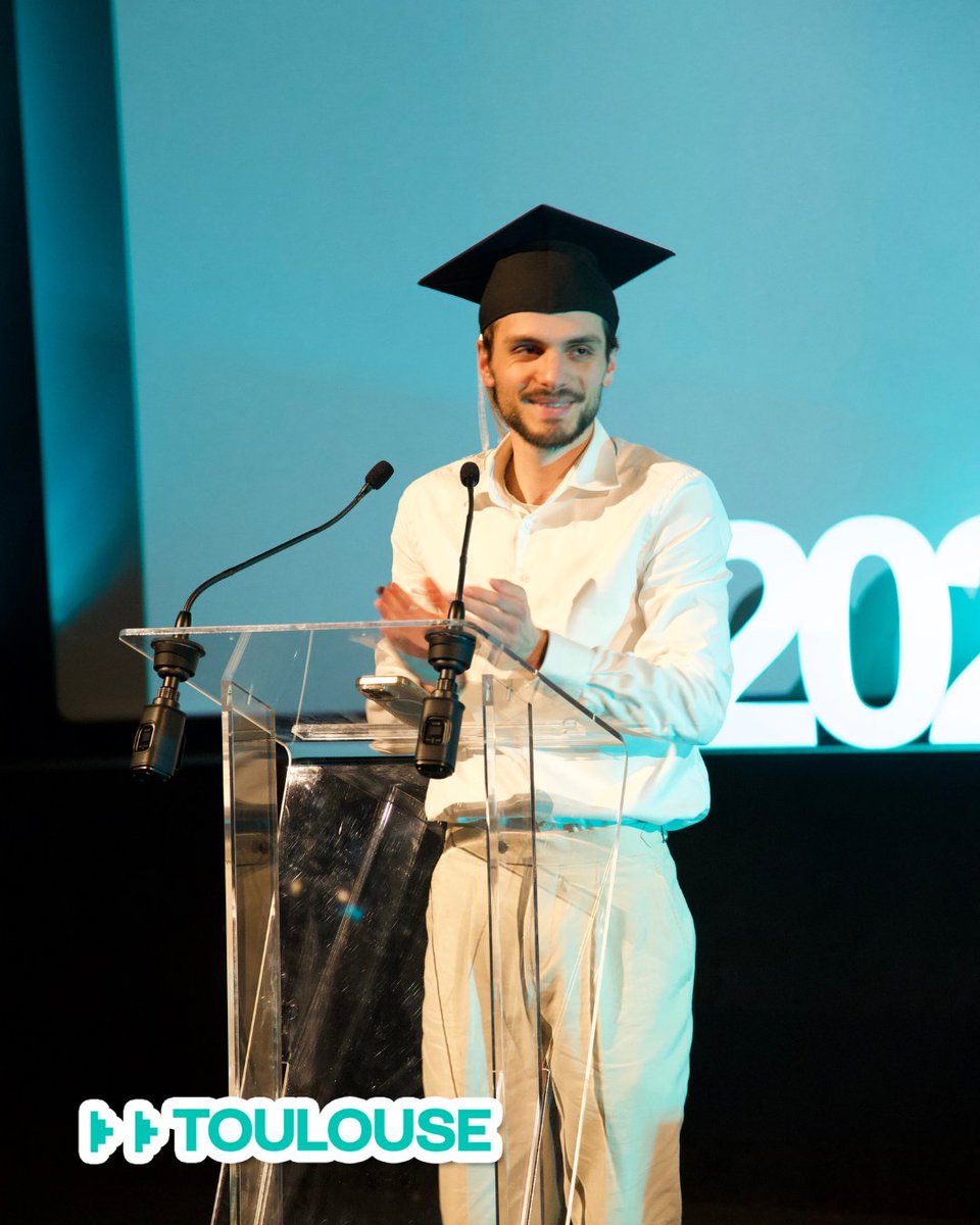esd_fr's tweet photo. 👏 Nous adressons nos plus chaleureuses félicitations à ces jeunes talents qui s'apprêtent à intégrer le monde professionnel avec des compétences solides et une vision novatrice. Nous leur souhaitons un avenir brillant et plein de succès.

#ESD https://t.co/hIi27AvvCa