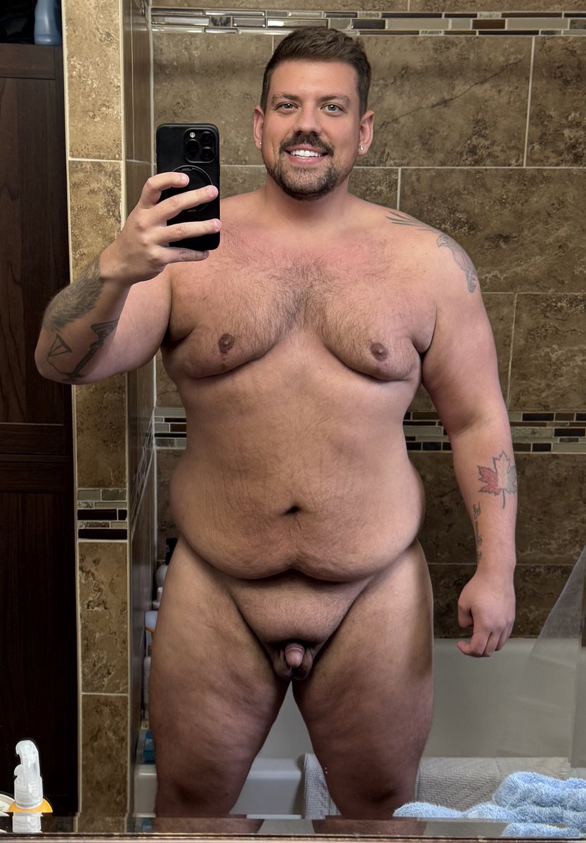 HAPPY FUCKIN FRIDAY 🥳🥳