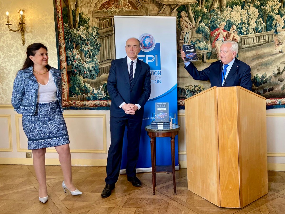 jpraffarin's tweet image. Le SHERIF 2025 , "Qui veut la peau de l’Europe?" est publié aux éditions ⁦@GinkgoEditeur⁩, il présente l’essentiel des travaux de la ⁦@FondationFPI⁩ .
⁦@francediplo⁩  ⁦@futuroscope⁩  ⁦⁦@lanouvellerep_⁩ ⁦@Elysee⁩ ⁦@Matignon⁩