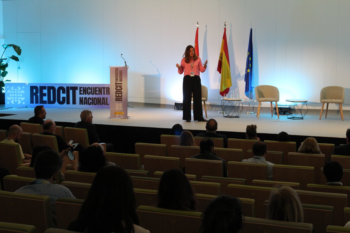 Fundación Ciudad de la Energía (CIUDEN) (@ciuden_es) on Twitter photo La directora general de <a href="/CIUDEN_ES/">Fundación Ciudad de la Energía (CIUDEN)</a>, Yasodhara López, ha presentado La Recicladora Cultural en el marco del II #EncuentroCIT en Ponferrada, una iniciativa que promueve proyectos culturales sostenibles a través de la reutilización de exposiciones. La directora general de <a href="/CIUDEN_ES/">Fundación Ciudad de la Energía (CIUDEN)</a>, Yasodhara López, ha presentado La Recicladora Cultural en el marco del II #EncuentroCIT en Ponferrada, una iniciativa que promueve proyectos culturales sostenibles a través de la reutilización de exposiciones.