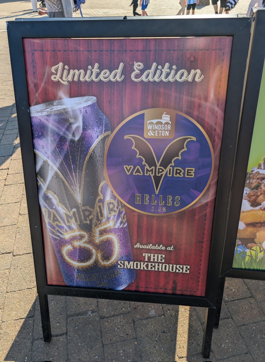 ChessingtonBuzz's tweet photo. Quick pint before our evenings entertainment
#Vampire35
#VIPExperienceBTS https://t.co/g3lX3exh3u