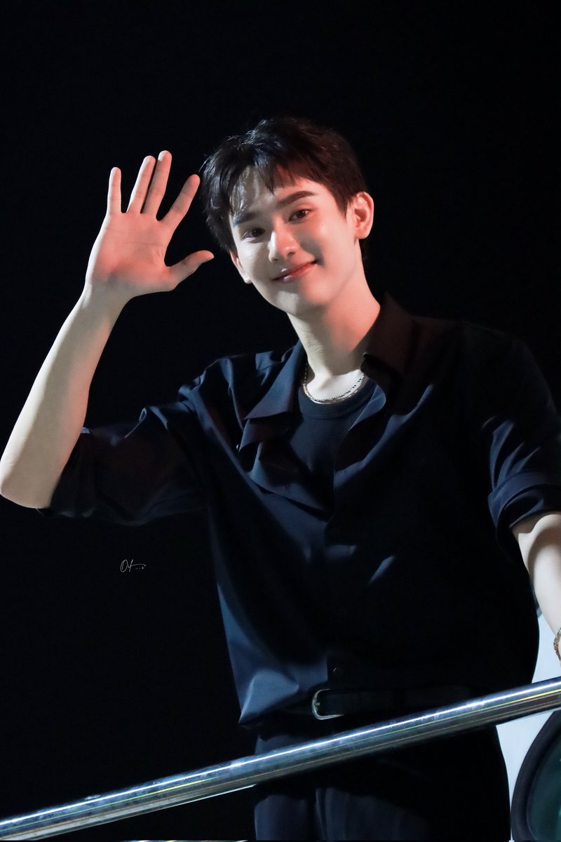 ถ้าเจอกันรอบนี้ เธอยังเรียกว่าแม่...ฉันจะตีตูดเธอ 👋
#kasibook <a href="/kasibook/">กษิบ๊อง (ปลูกผลเขือเทศ)</a> 
𓏔 𓈒 #OilATPic