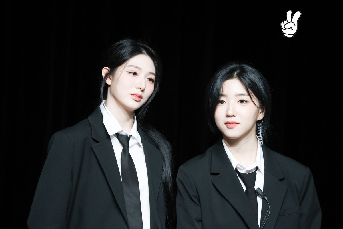 triplesbburing's tweet photo. 20250411 위드뮤 팬싸인회
🥰💕
#tripleS #트리플에스 #トリプルS
#トリプルエス #トエス
#SoHyun #박소현 #소현 #ソヒョン
#신위 #Xinyu #周心语
#소신즈
#soxinz https://t.co/F0y74dbdTM