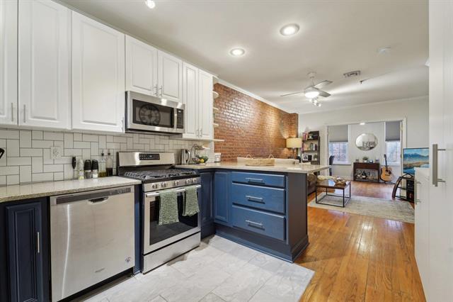 AgentMikeCheck's tweet image. 💥Another Luxury Listing SOLD 
MC Luxury Living/Michael Check💥 
919 Park Ave. #2R Hoboken, NJ  2BR | 1Bth | 834 Sq. Ft. 

This was such a great transaction! My client rose to the top in a six-person bidding war, and I couldn’t be happier for her. Huge thanks to everyone!✨