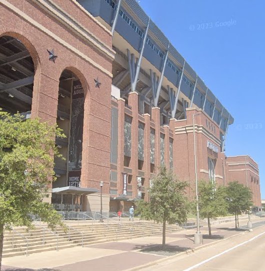 rcb05's tweet photo. The new Kyle Field is great, but part of me will always miss the poorly ventilated labyrinth of racquetball and basketball courts we lost. https://t.co/CR1XjAc4iI