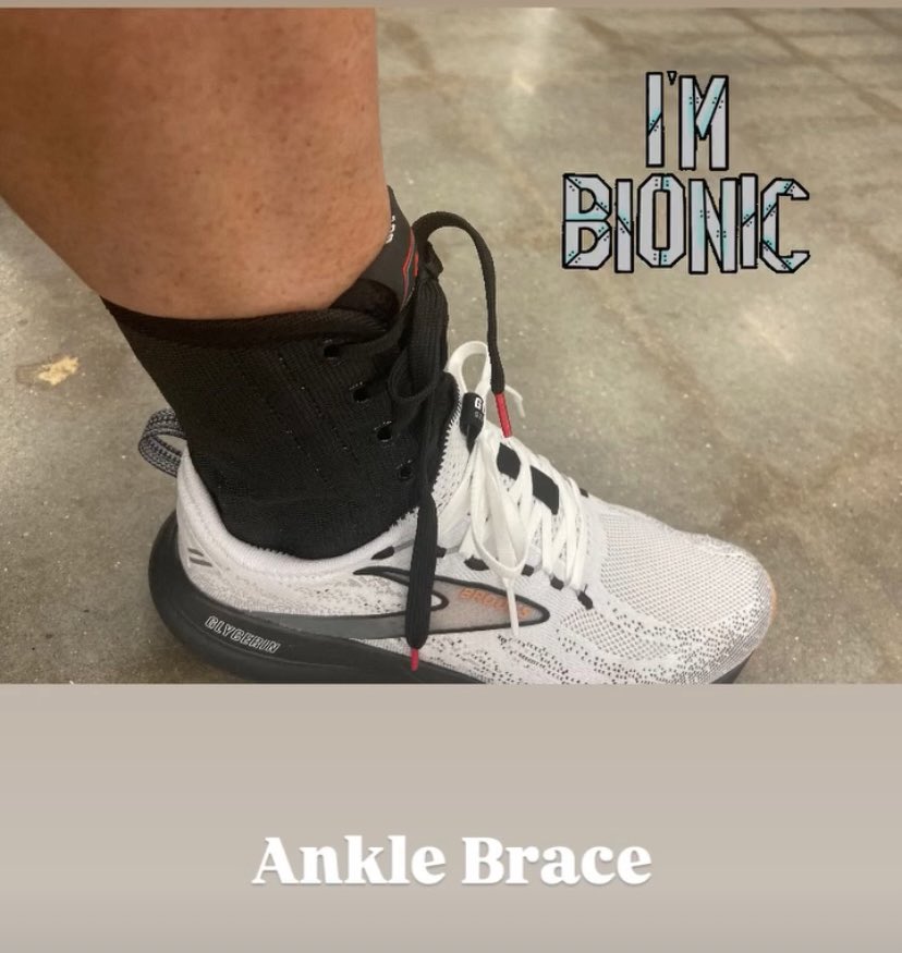 SteveMedici9's tweet image. New ankle Brace lol 
#TheBionicMan 💀