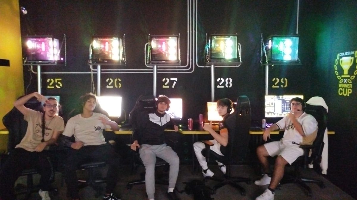 WILDeSports_ES's tweet photo. ¡Nuestros niños están ya preparados desde @colizeummadrid para dar lo mejor hoy en la parada Granada Gaming | Q1! https://t.co/Ch3gRuWx9o