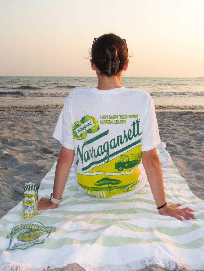 Gansettbeer's tweet image. The day is finally here... Del's Shandy Tees are BACK🍋 Click the link below to get yours today. ⁠

narragansettbeer.com/products/hi-ne…
⁠
Keep an eye out for new Del's merch coming soon👀⁠
⁠
⁠
#dels #shandy #merch #summer #delslemonade #rhodeisland