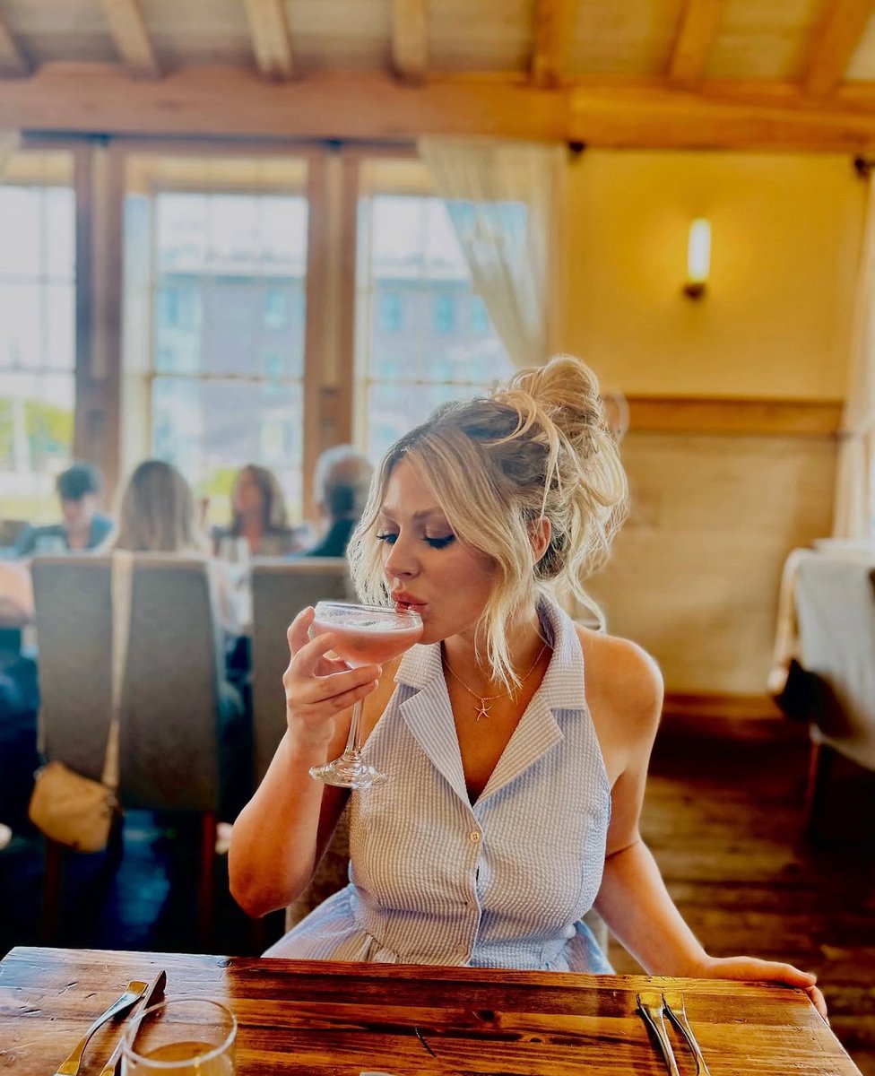 Sip Sip Hooray 🍾 It’s the weekend! 
#StormsHere