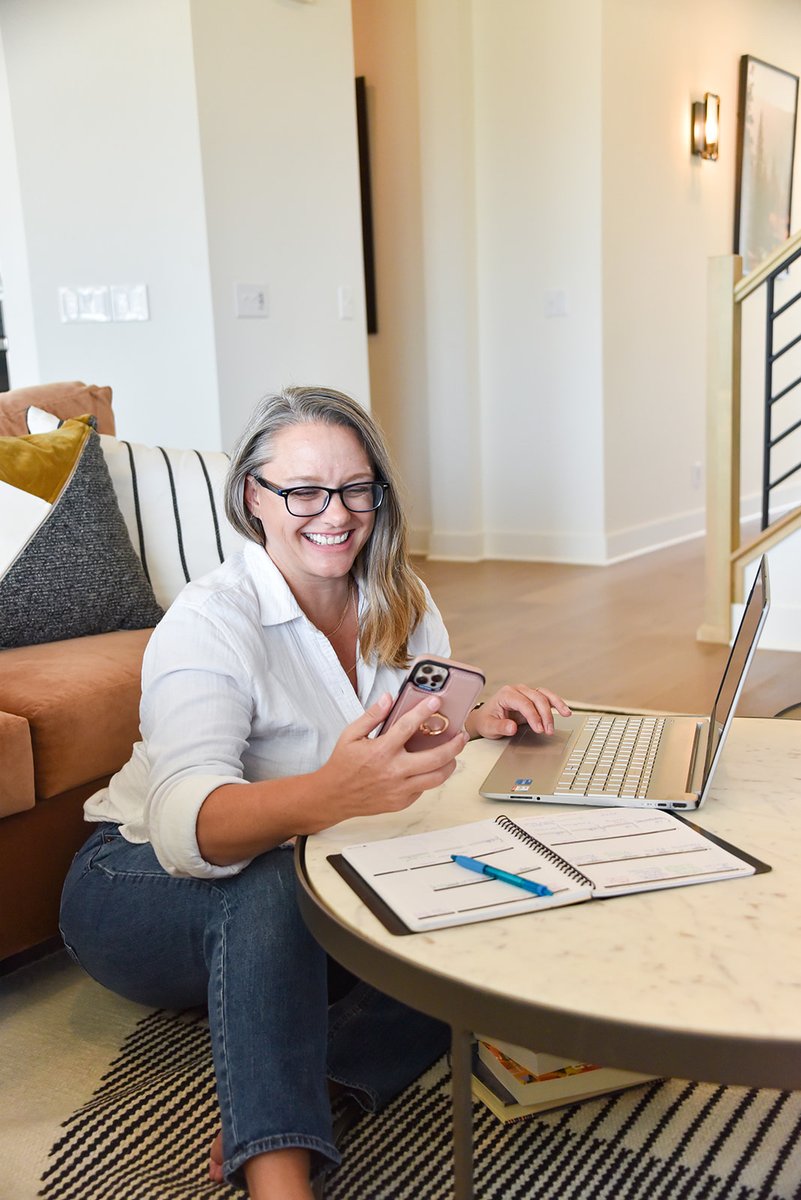 Recently, I tuned into a Mel Robbins podcast that offered several strategies to help reduce my phone time, along with some understanding of why I struggle to detach from my phone. I highly recommend giving it a listen!

open.spotify.com/episode/6G8X1i…