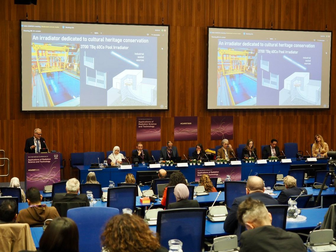 FranceONUVienne's tweet image. #ICARST2025 | Des échanges stimulants sur la conservation du patrimoine culturel, grâce à l'expertise de Centres Collaborateurs 🇫🇷
👉La technologie nucléaire est un moyen de préservation des objets culturels, et un outil d'authenticité contribuant à protéger le patrimoine commun.