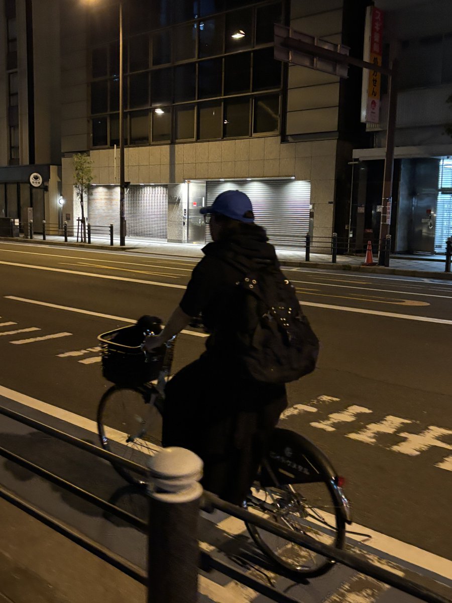 あか tweet media