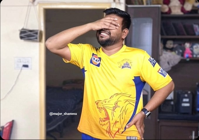 NaanAlex's tweet image. Indha Team Ku Enna Pannalum Muttu Kuduka Mudiyathu @ChennaiIPL.

Time for every single experienced player to make a way for youngsters now. Nobody is above team.

#SaveCSK #CSKvsKKR