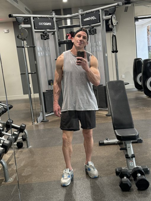 Watch Brody Biggs 🇨🇦's leaked NSFW photo on TwXstars