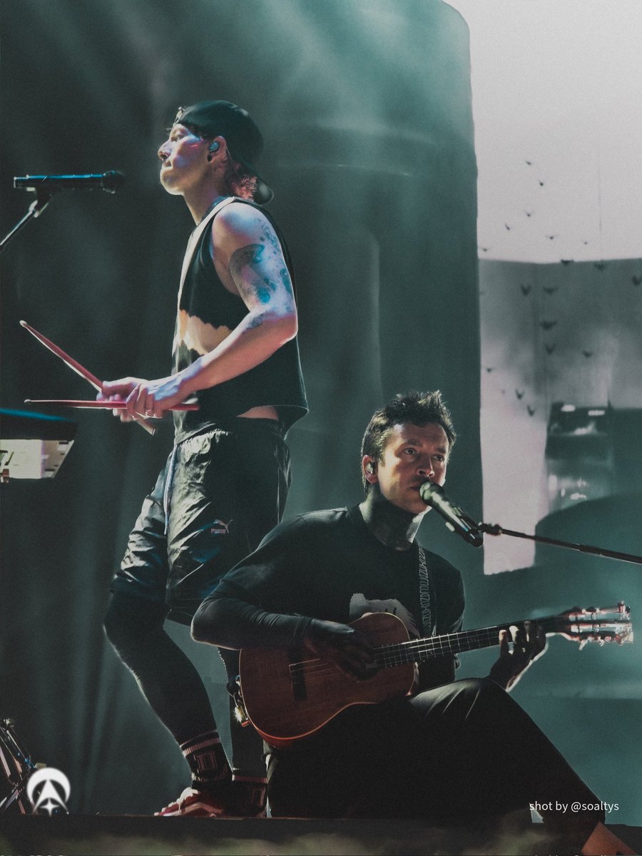 soaltys's tweet photo. Some cool photos I shot at #ClancyLodz. 
@twentyonepilots @tylerrjoseph @joshuadun hire me please!
I posted more on my instagram (@ soaltys) so please check out and share if you like them!!! 💞 https://t.co/s7RDhQHg7B