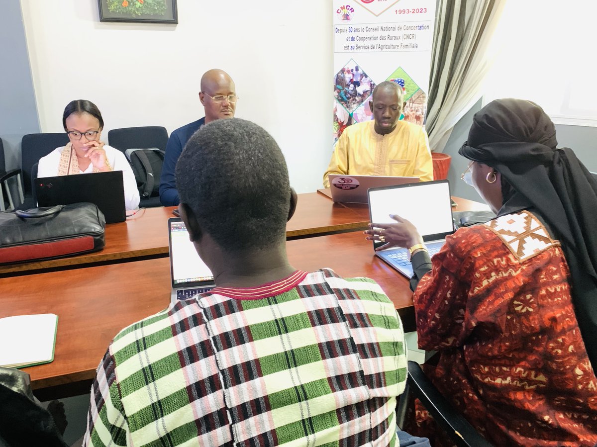 Cncr_Senegal's tweet image. Décennie de l'Agriculture Familiale
Le #Cncr et ses partenaires posent de nouveau un pas en concoctant (avril 2025) un plan articulé autour d’actions prioritaires.
Ce plan repose sur des piliers endossés aux différentes préoccupations des #paysans.