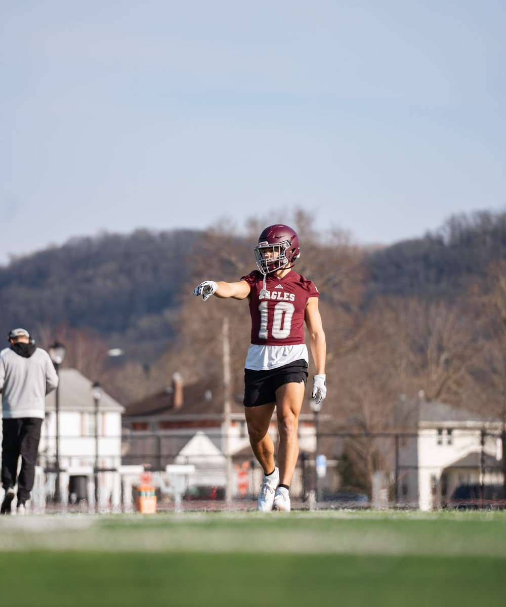 UWLEagleFB's tweet image. All gas, no breaks 🦅🏈

#TheExperience #d3fb