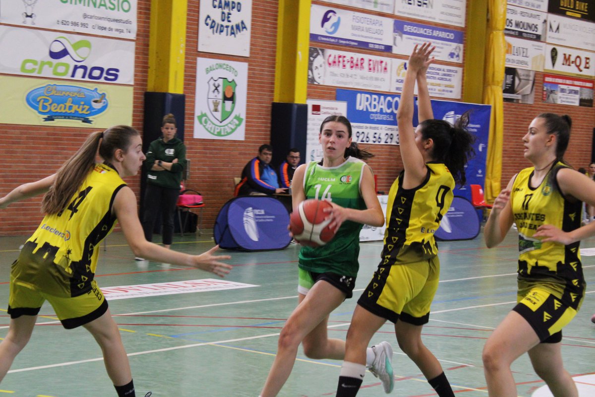 fbclm's tweet photo. #LigaUCLM🚺 |  Final Q2 | Jornada 1
🏀 @BASKETCERVANTES 18-30 @CEIToledo 
💻Streaming👇
https://t.co/OUe5JfgnYU
📊STATS by @SwishAllHoops
📸Flickr FBCLM
#PasionXBasketCLM https://t.co/x23QzU4yOw