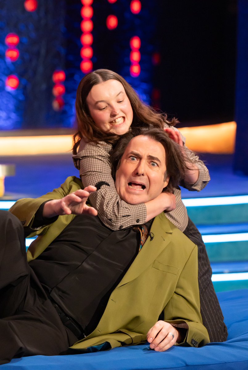Bella Ramsey shows Jonathan Ross what it’s like to be a clicker in The Last Of Us! Watch it tomorrow night at 9:20pm!!