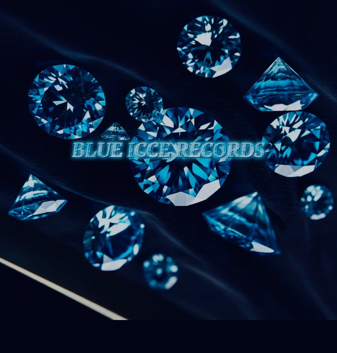 BIGUAPP out now 

open.spotify.com/track/0Swag0yM…

Click the link an tell me how y’all feel.🙏🏻let’s run it up ⛹️ come on now 🧊🦈