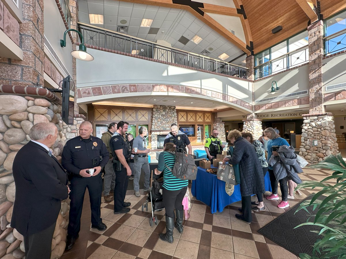 WheatRidgePD's tweet photo. We want to thank everyone who stopped by our #CopsInTheCommunity event at the Wheat Ridge Rec Center this week. As the weather gets warmer, weβll be holding these events more frequently to build relationships with the community we serve. https://t.co/UQ2tmkPpTu