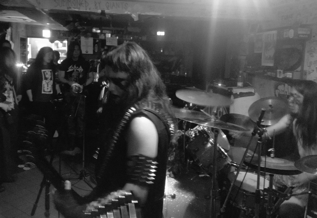 orochi_jpdb's tweet photo. OROCHI live at 西横浜エルプエンテ　
w/ 怒号　DEIPHAGO
そして主催のOBITERATION RECORDSと来場された方々ありがとうごさいました！！

M E T A L  O F  D E A T H https://t.co/2hDFWXp3hc