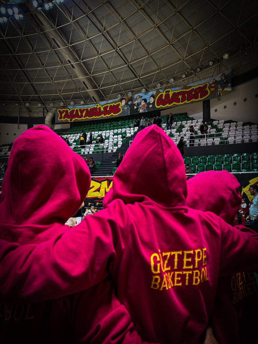 YAŞAYABİLENE GÖZTEPE 💛❤️

Karşılaşmaya son 45 dakika 🤜🤛

#GöztepeBasketbol 🐦‍🔥