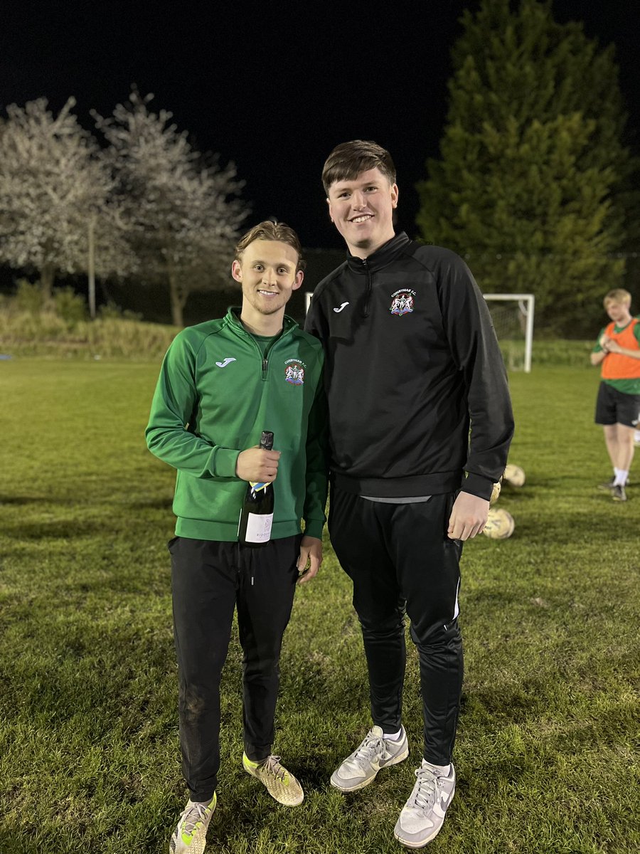 𝗠𝗮𝗿𝗰𝗵 𝗣𝗹𝗮𝘆𝗲𝗿 𝗼𝗳 𝘁𝗵𝗲 𝗠𝗼𝗻𝘁𝗵

A string of fine performances across the 7️⃣ games in March sees Callum Keeble win #TheHoops March POTM vote with a huge 70% of the WhatsApp community votes

UTH 💚🤍