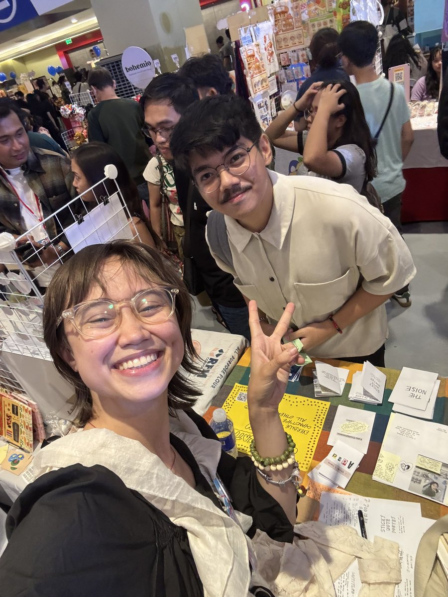 many many cool people i met (and friends who visited me!) at komiket

i miss manila already!!