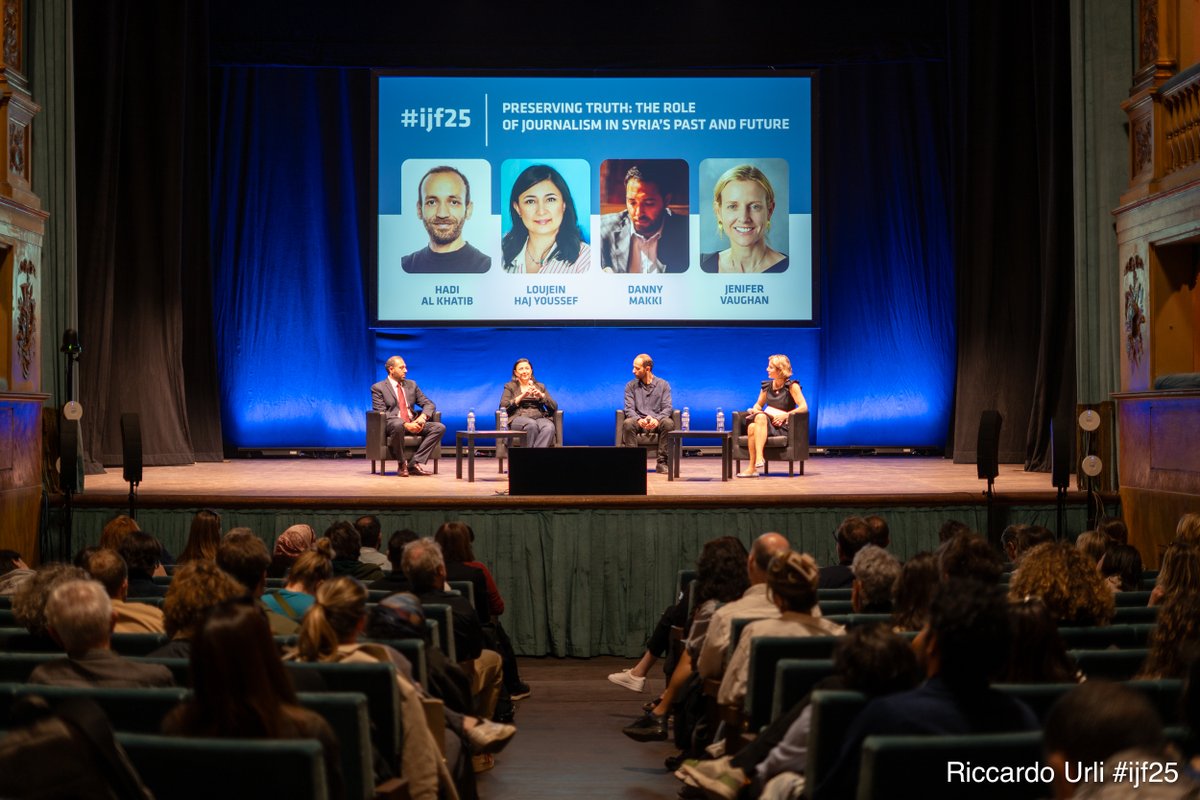 lujeinyouseef's tweet image. This panel highlights the importance of Syrian journalists, the shaping of narratives by writers inside and outside the country, and how media countered propaganda. #SyriaAt @journalismfest,@Hadi_alkhatib @danny_makki @jeniferfenton #ijf25 #Rozana
