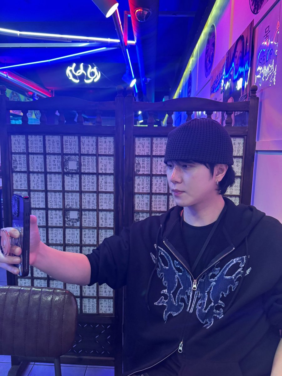 WEi__Member's tweet photo. [#동한] 뭉티기~🥩 https://t.co/t4B9XiLRLA