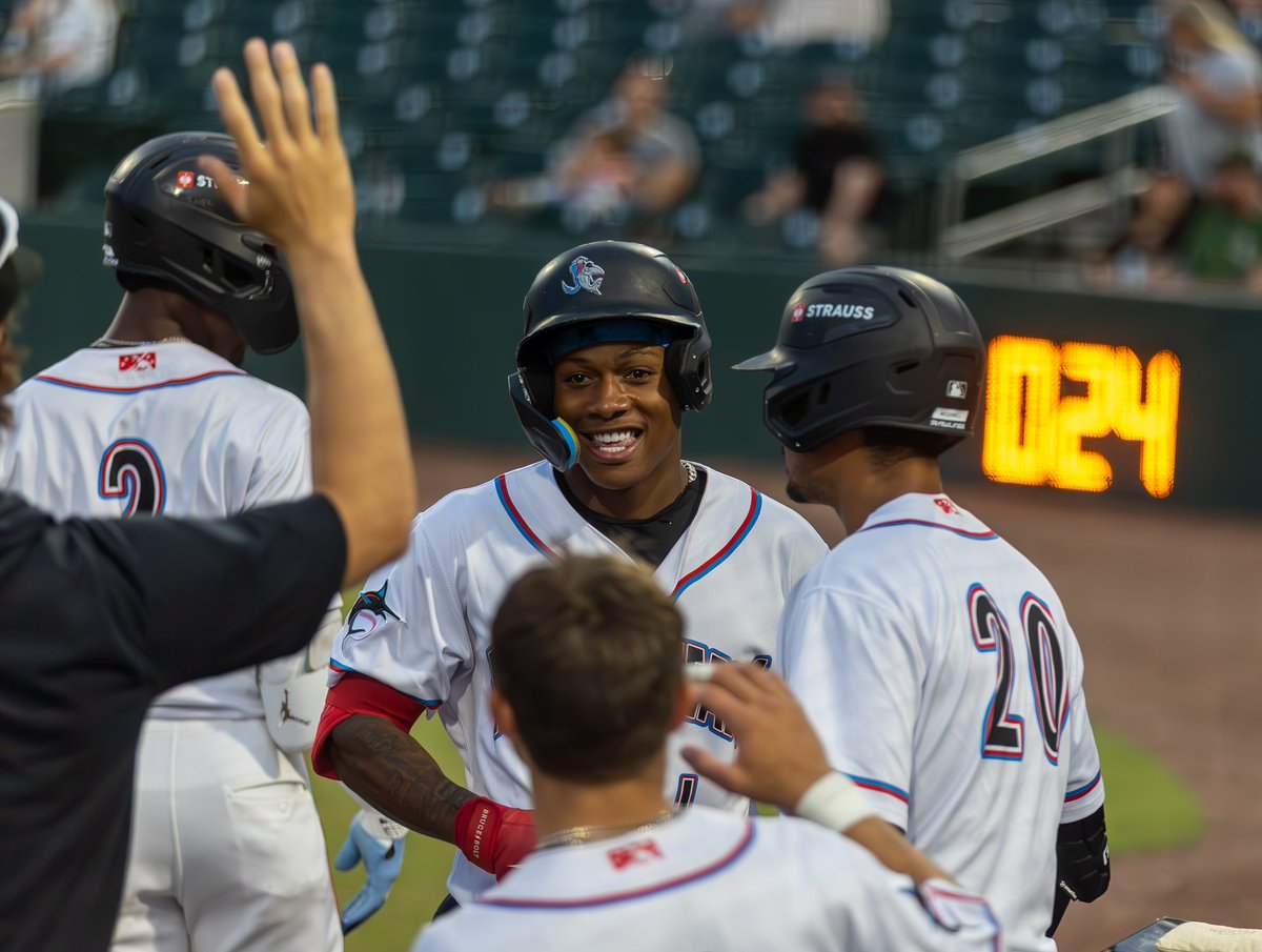 Roger Dean Chevrolet Stadium tweet media